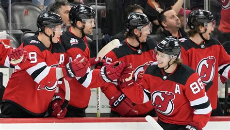 Devils have biggest night since 2019, rout Blue Jackets 8-1